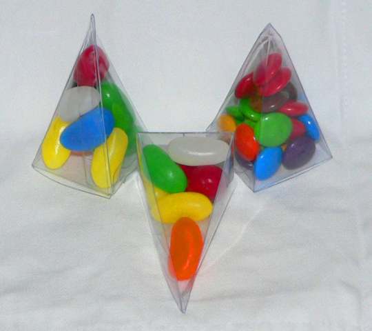 Clear Plastic Small Pyramid Triangle Box - Wedding Table Guest Bomboniere